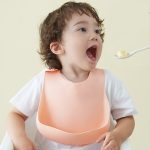 Fashionable silicon Breastplate Baby Bib Waterproof Solid Infant - Image 4