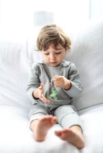 Smart Footed One-Piece + Bib - Gray - Image 2